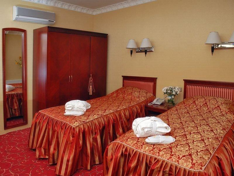 Royal Medical Cezar Hotel ตรุสคาเวตส์ ภายนอก รูปภาพ