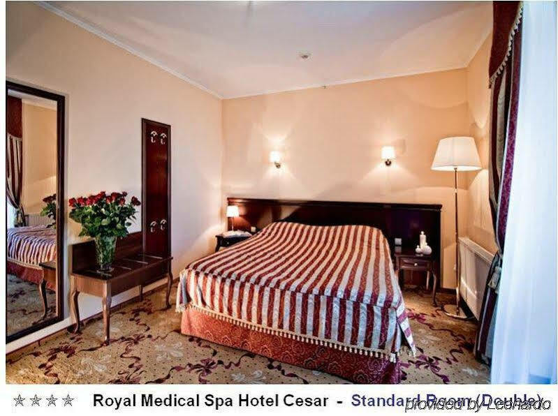 Royal Medical Cezar Hotel ตรุสคาเวตส์ ภายนอก รูปภาพ
